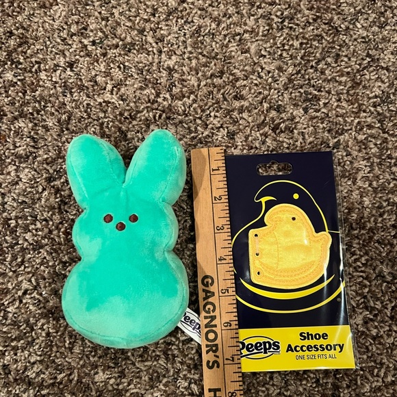Peeps Bundle of Green Stuffed Peep & Set of New Yellow Peep Fabric Shoe Tie Ons - Picture 3 of 6